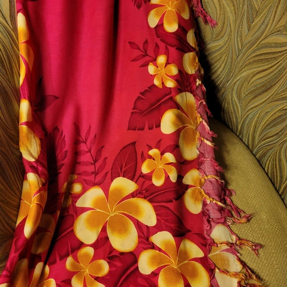 Sarong - Picture 3 of 4